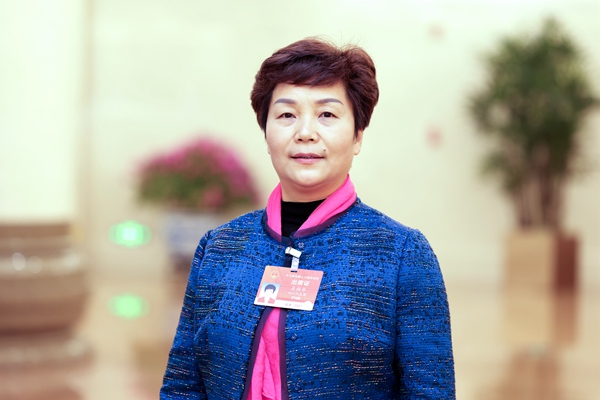 四川吴桂华 2021全国两会.jpg