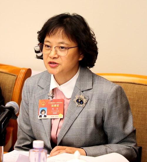 魏琴 2021全国两会2.jpg