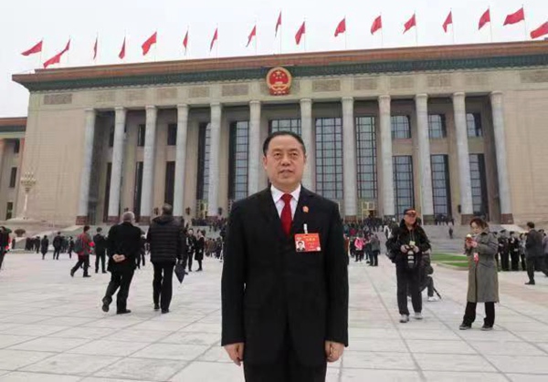 巩富文参加全国政协会议.jpg
