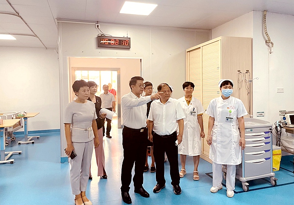走访合浦县人民医院.jpg