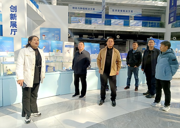 在国际医疗器械交易中心调研.jpg