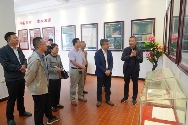 在修水县的农工党江西革命活动史料陈列馆考察学习2.JPG