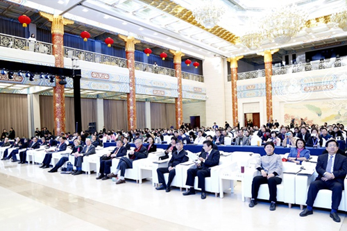             传承精华 守正创新 推动中医药事业和产业高质量发展 
    