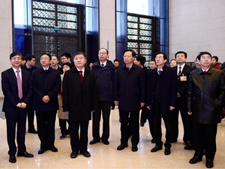 农工党中央组织中央委员参观“伟大的变革——庆祝改革开放40周年大型展览”