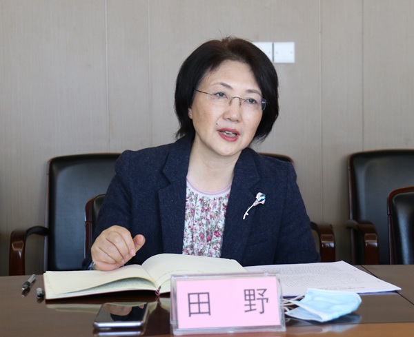 田野.jpg