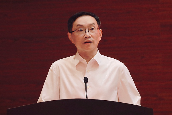 何延政致欢迎辞.jpg