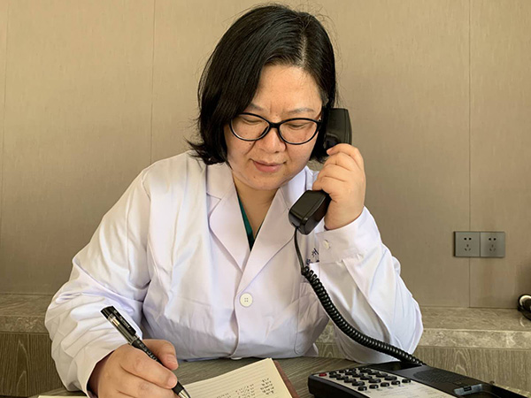 抗击疫情 守护心灵——心理医师刘秉的援鄂工作